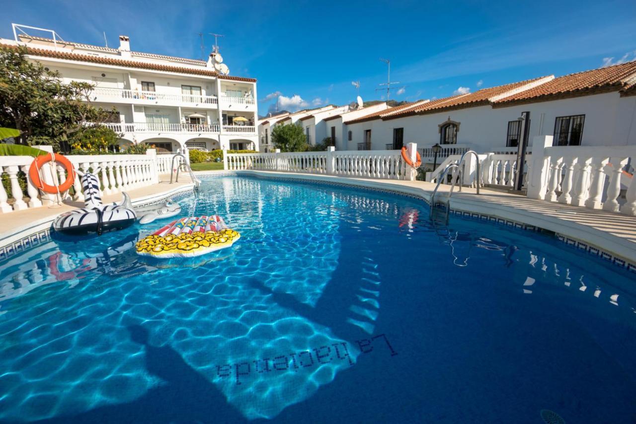 Апартаменты Hacienda 19 Menyber Нерха Экстерьер фото